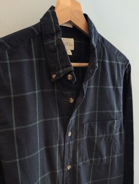 J. Crew Men's Small Slim Fit Brushed Twill Button Down Shirt Style #BJ789